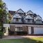 Ainslie Manor B&B