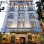 Thi Long Phung Hotel