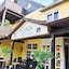 Nanis Hotel & Appartements