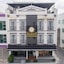 Redpine Boutique Hotel