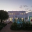 Majo Suites Hotel