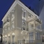 Monument Hotel