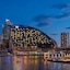 W Sydney