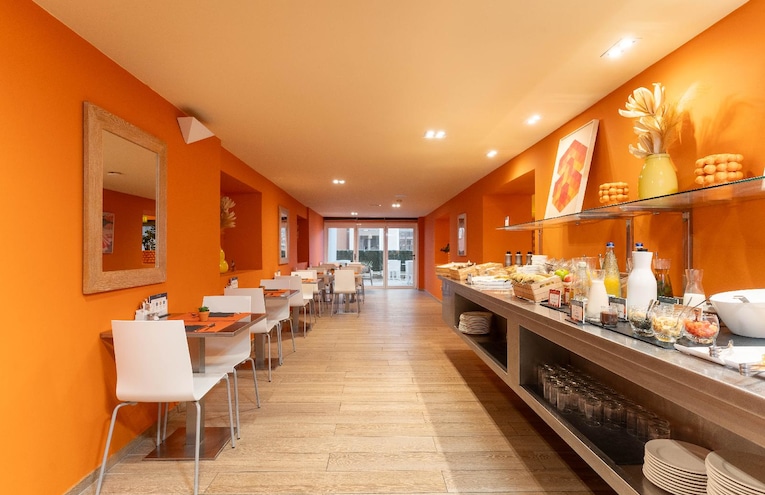 Restaurants - 6