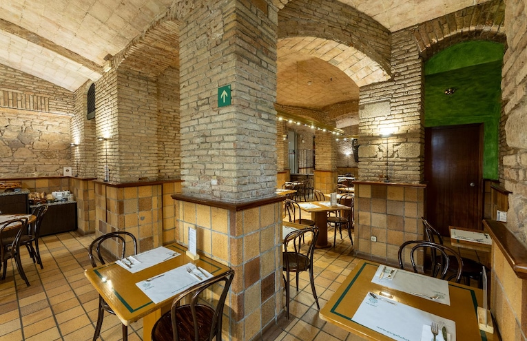 Restaurants - 15