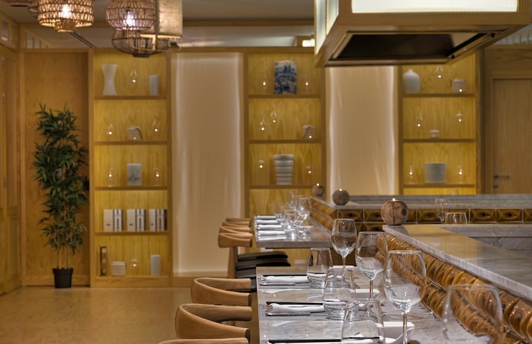 Restaurants - 7