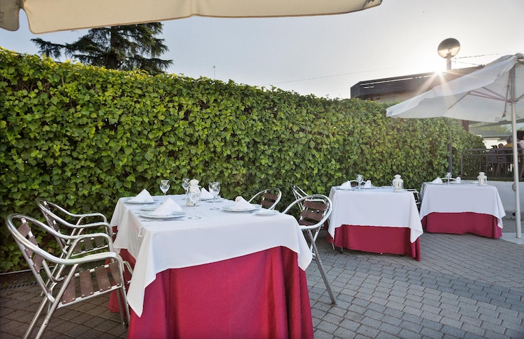 Restaurants - 3