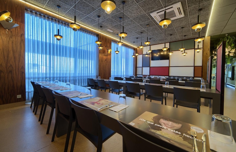 Restaurants - 15