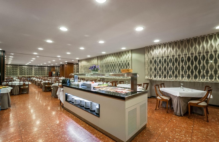 Restaurants - 18