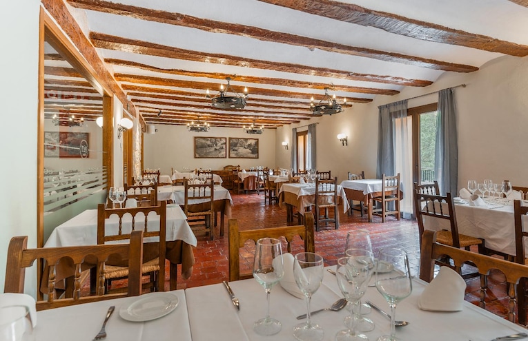 Restaurants - 7