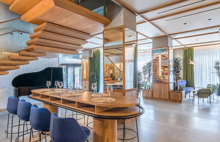 Restaurants - 4