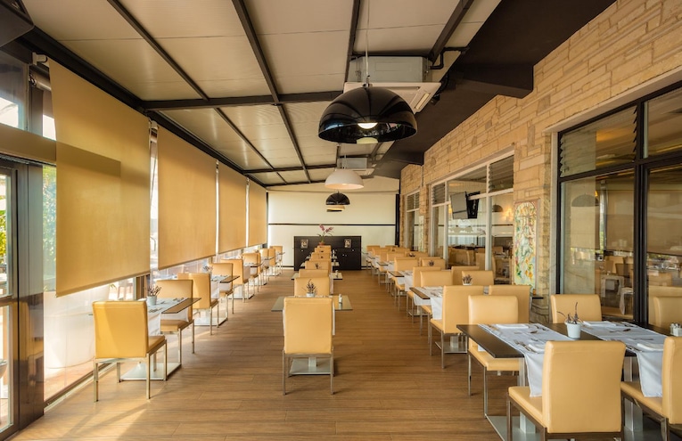 Restaurants - 4
