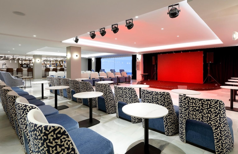 Restaurants - 11
