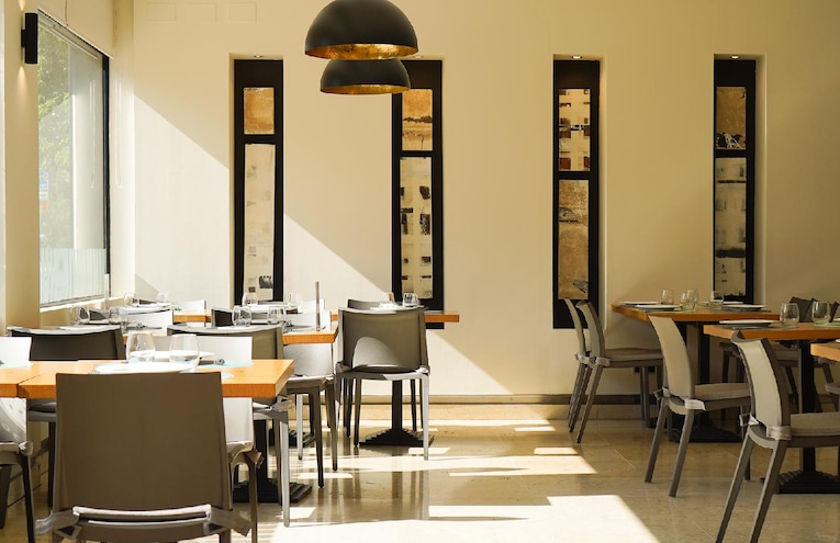 Restaurants - 10