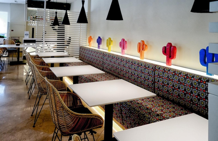 Restaurants - 11