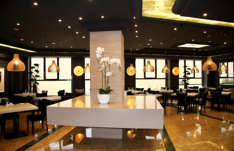 Restaurants - 4