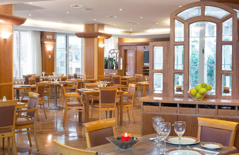 Restaurants - 1