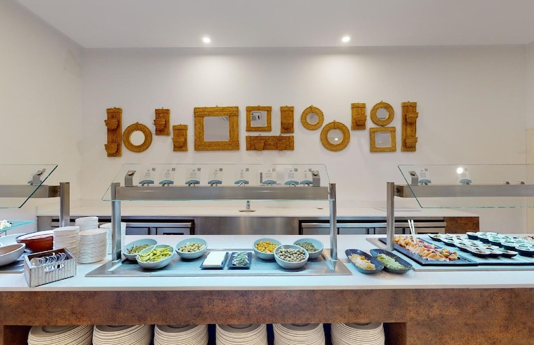Restaurants - 7