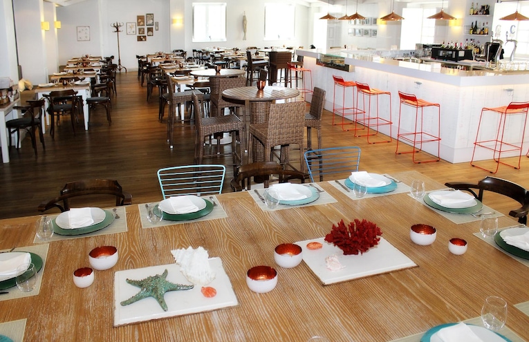 Restaurants - 6