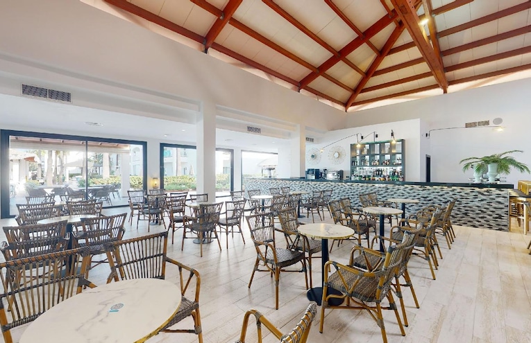 Restaurants - 8
