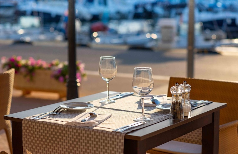 Restaurants - 4
