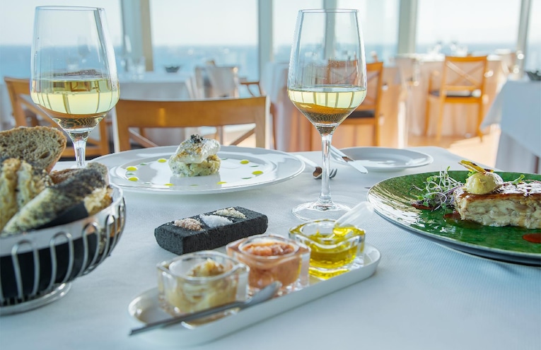 Restaurants - 8