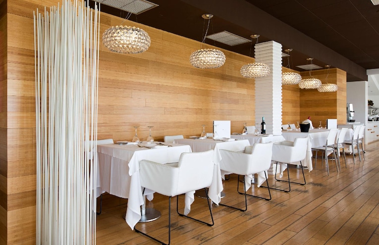 Restaurants - 9
