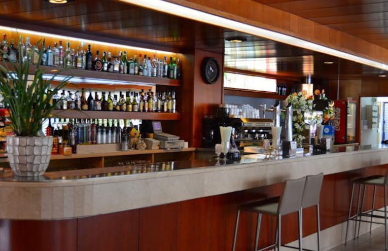 Restaurants - 6