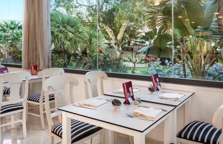 Restaurants - 4