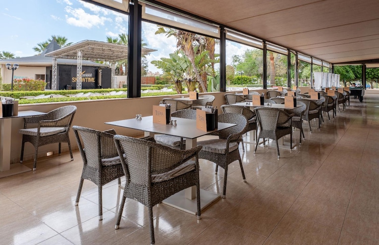 Restaurants - 8
