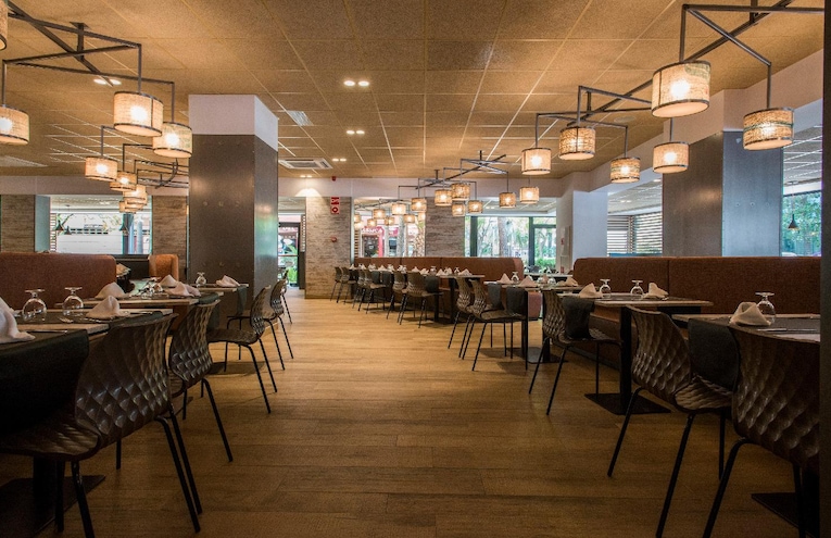 Restaurants - 6