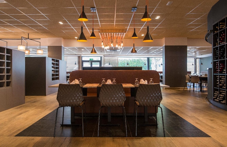 Restaurants - 8