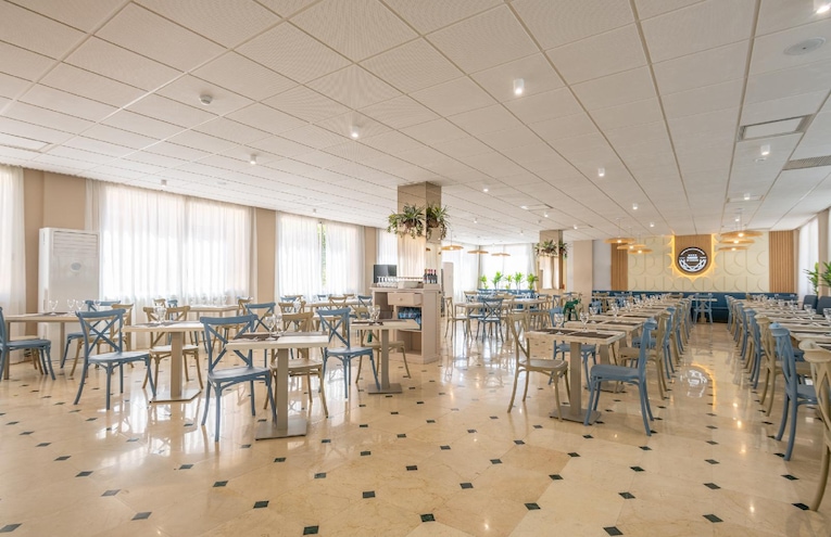 Restaurants - 9