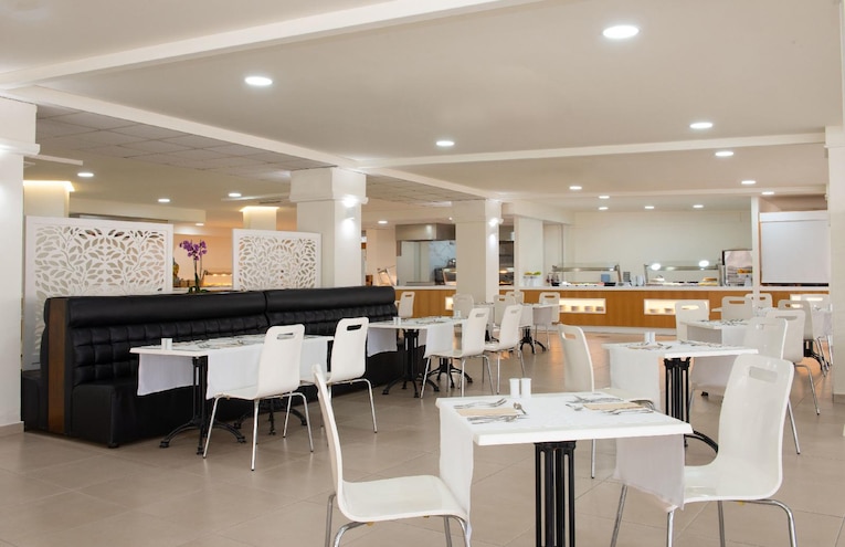 Restaurants - 11