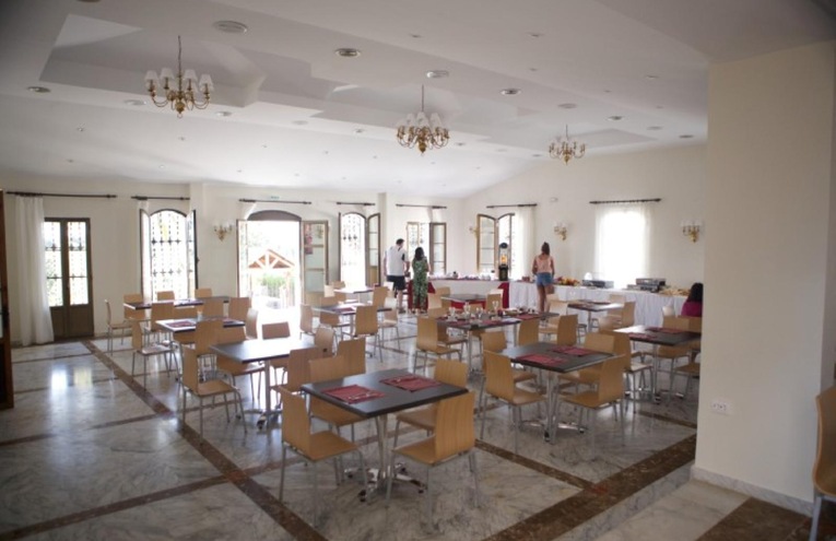 Restaurants - 4