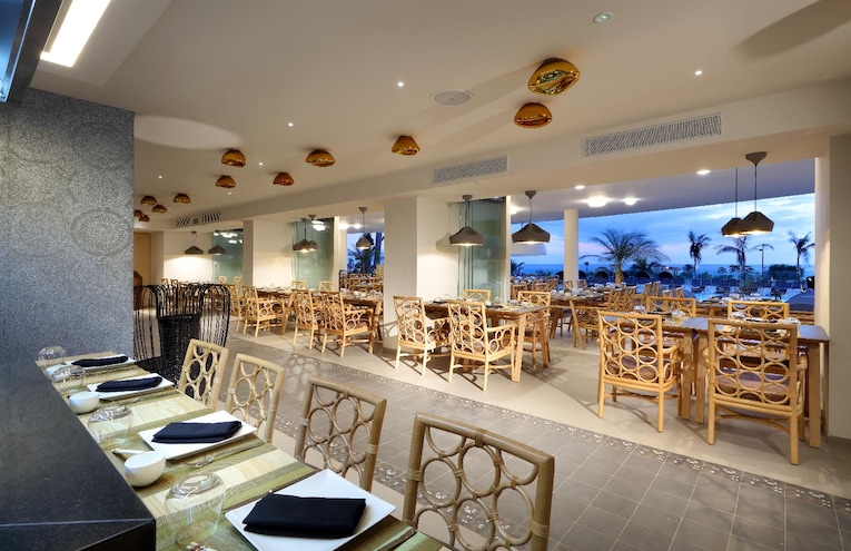 Restaurants - 6