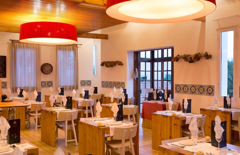 Restaurants - 4