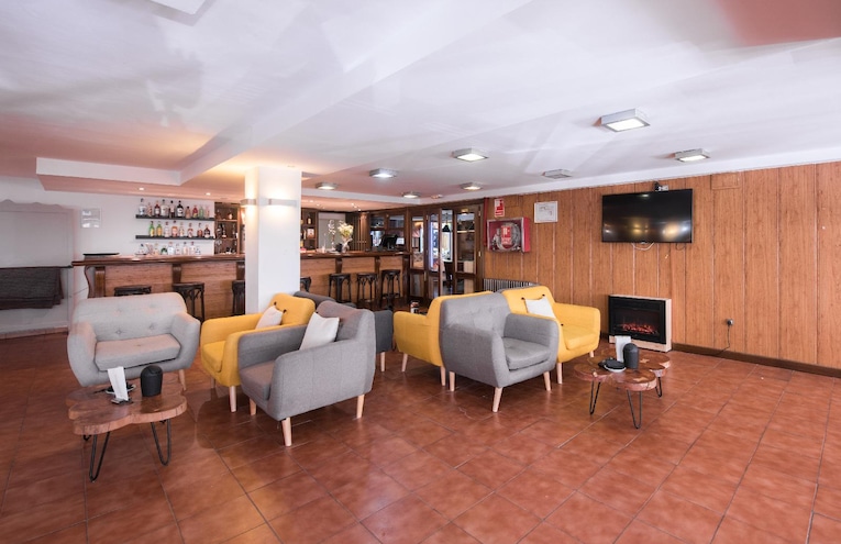 Restaurants - 10