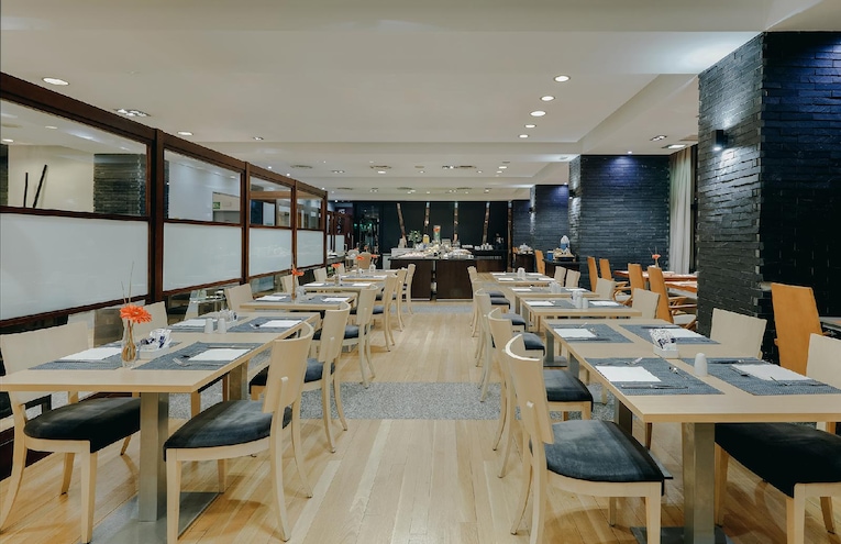 Restaurants - 8