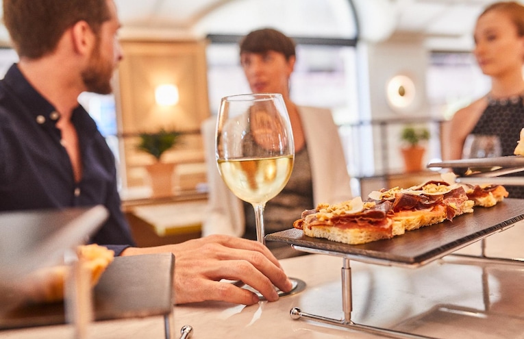 Restaurants - 8