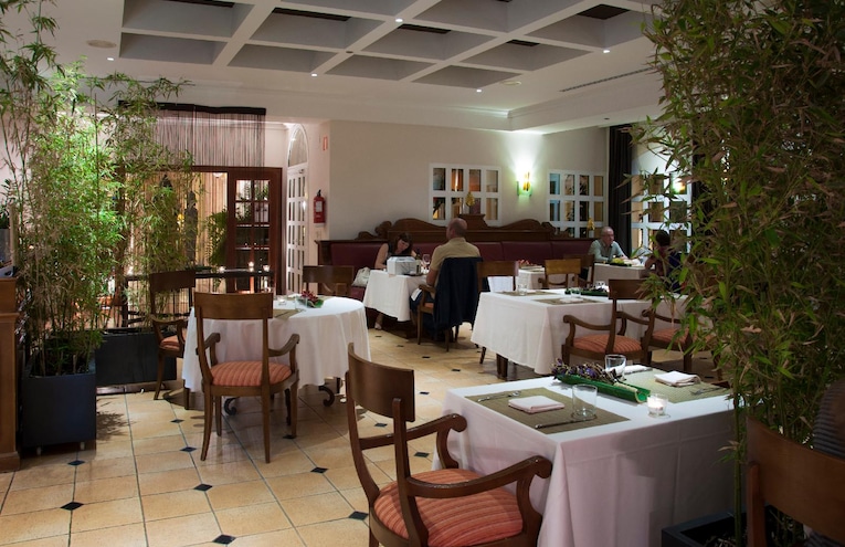 Restaurants - 5