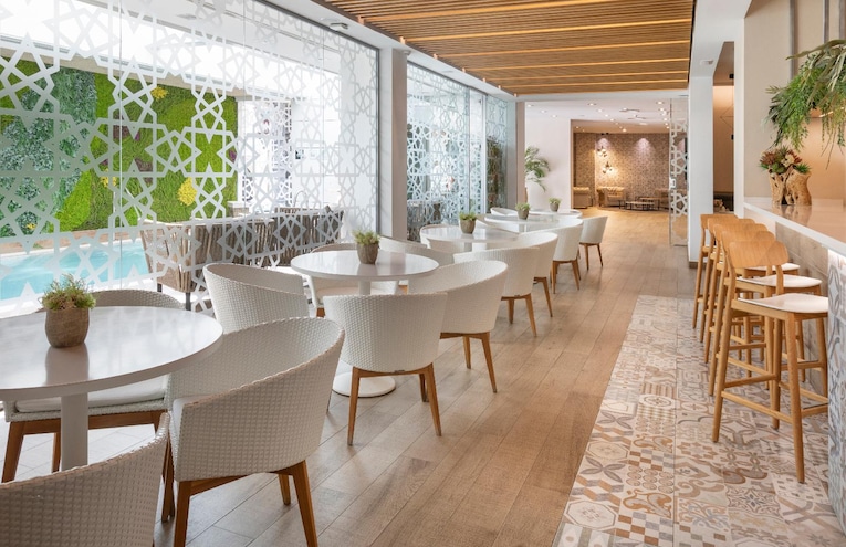 Restaurants - 12