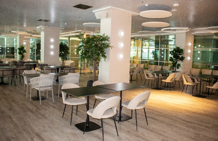 Restaurants - 14