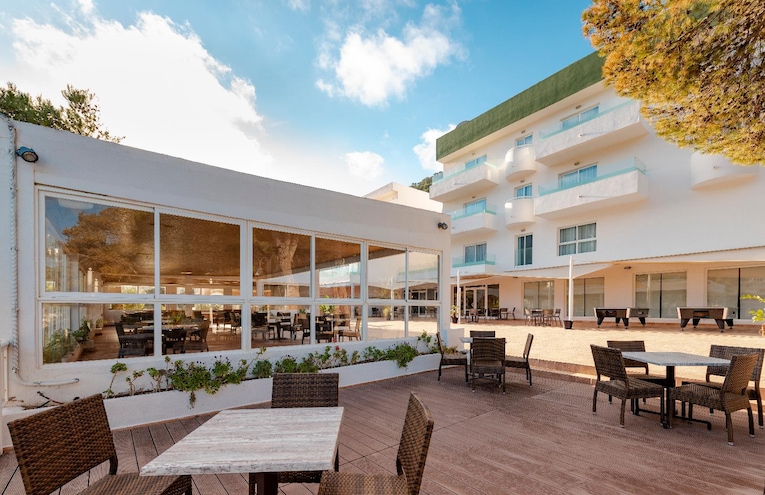 Restaurants - 4