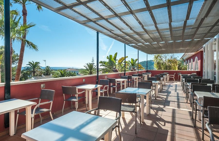 Restaurants - 4