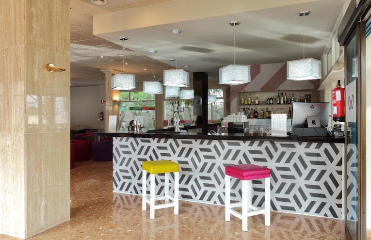 Restaurants - 7