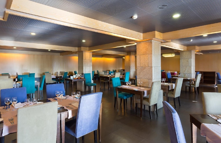 Restaurants - 7
