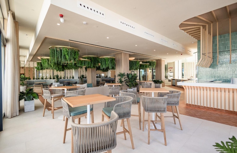 Restaurants - 10