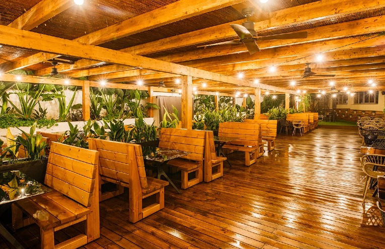 Restaurants - 8