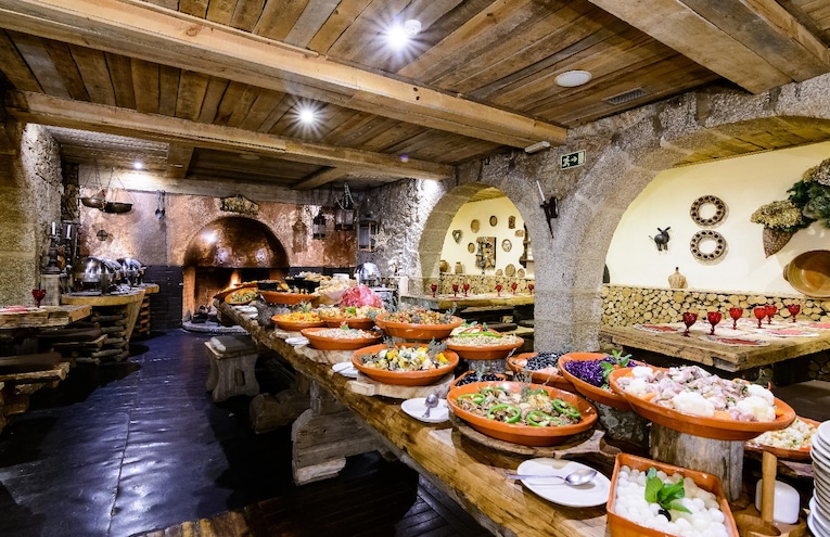 Restaurants - 7